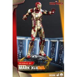  Iron Man Mark XLII (Deluxe Version) Quarter Scale Figure by Hot Toys Quarter Scale Series – Iron Man 3 - Reissue