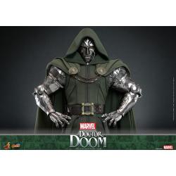 Marvel Figura Comic Masterpiece 1/6 Doctor Doom 33 cm HOT TOYS