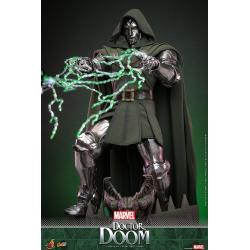 Marvel Figura Comic Masterpiece 1/6 Doctor Doom 33 cm HOT TOYS