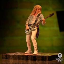 Def Leppard Estatua Rock Iconz Rick Savage 24 cm Knucklebonz