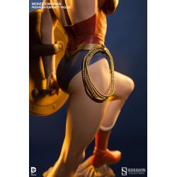 DC Comics: Wonder Woman Premium Format Figure
