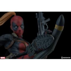 Lady Deadpool Premium Format™ Figure by Sideshow Collectibles