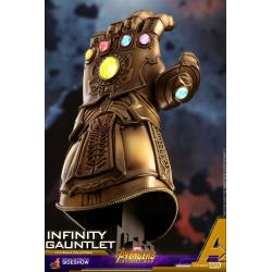 Infinity Gauntlet Quarter Scale Figure by Hot Toys Accessories Collection Series - Avengers: Infinity War   