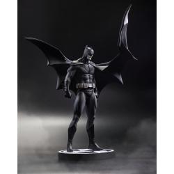 DC Direct Estatua a Batman Black & White Batman (by Jorge Jimenez) 27 cm MCFARLANE TOYS