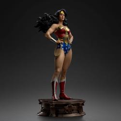 DC Comics Estatua Legacy Replica 1/4 Wonder Woman 56 cm  Iron Studios