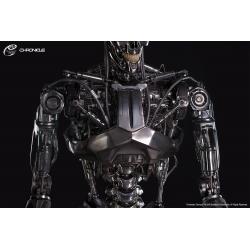 Terminator Genisys: Life Sized T-800 Endoskeleton Statue
