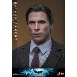 El caballero oscuro Figuras y Diorama Movie Masterpiece 1/6 Batman Armory with Bruce Wayne (2.0) 30 cm