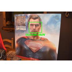 DC Comics: Justice League - Exclusive Superman Statue