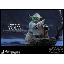 Yoda Sixth Scale Figure by Hot Toys
