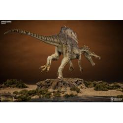 Dinosauria: Spinosaurus statue