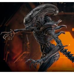 Alien: Romulus Figura Movie Masterpiece 1/6 Scorched Xenomorph 44 cm Hot Toys