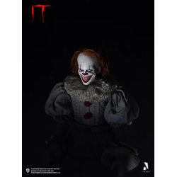  Pennywise Deluxe Edition Display Box Queen Studios × INART 
