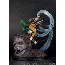 Attack on Titan Estatua PVC 1/7 Levi vs Beast Titan Ver. 28 cm Proof