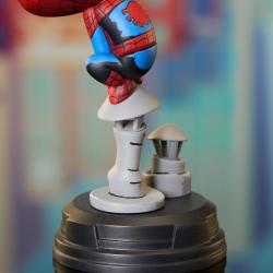 Marvel Animated Estatua SpiderMan on Chimney 15 cm DIAMOND SELECT