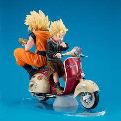 Dragonball Z 05 Desktop Real McCoy Diorama PVC Super Saiyan Son Goku & Super Saiyan Son Gohan & Motorbike 16 cm MEGAHOUSE