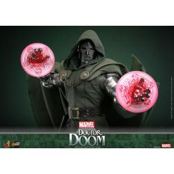 Marvel Figura Comic Masterpiece 1/6 Doctor Doom 33 cm HOT TOYS