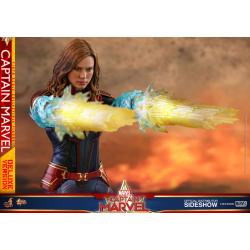 Captain Marvel Deluxe Version Sixth Scale Figure by Hot Toys Captain Marvel - Movie Masterpiece Series