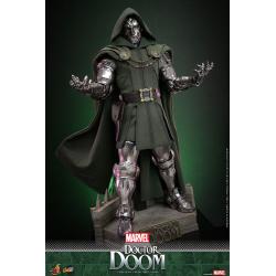 Marvel Figura Comic Masterpiece 1/6 Doctor Doom 33 cm HOT TOYS