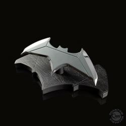 DC Movies réplica 1/1 Batarang de Batman 21 cm