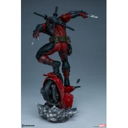Deadpool Premium Format Figure by Sideshow Collectibles