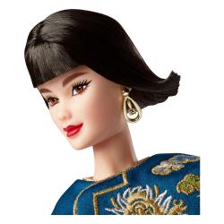 Barbie Signature Muñeca 2023 Lunar New Year Barbie by Guo Pei Mattel