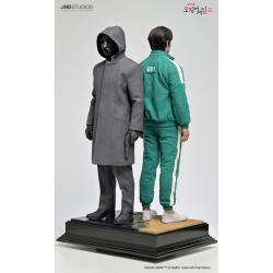 El juego del Calamar 2 Set de 2 Statues 1/3 Front Man Player 001 Oh Young-il JND 68cm JNDSTUDIOS