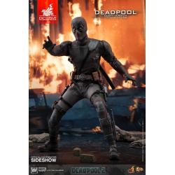 Deadpool (Dusty Version) Sixth Scale Figure by Hot Toys Deadpool 2 - Movie Masterpiece Series  