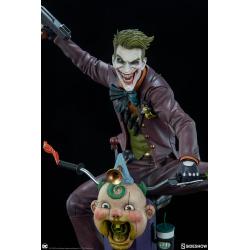 The Joker DC Comics Estatua Premium Format