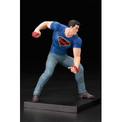 DC Comics ARTFX+ PVC Statue 1/10 Clark Kent (Superman Action Comics: Truth) SDCC 2016 20 cm