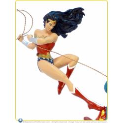 DC Direct Wonder Woman vs. Superman Mini-Statue