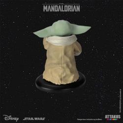 Star Wars: The Mandalorian Classic Collection Estatua 1/5 Grogu Eating Frog 10 cm  Attakus