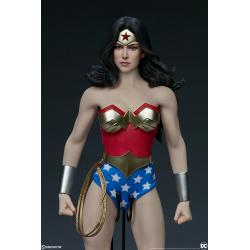  Wonder Woman Sixth Scale Figure by Sideshow Collectibles