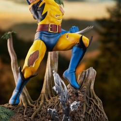 Marvel Gallery Diorama 90\'s Comic Wolverine 28 cm Diamond Select 