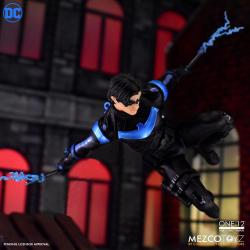 DC Comics Figura 1/12 Nightwing 17 cm Mezco Toys