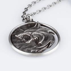 The Witcher Réplica 1/1 Collar Wolf Medallion Dark Horse 
