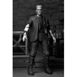 Universal Monsters Figura Ultimate Frankensteins Monster (La novia de frankestein) (B&W) 18 cm neca