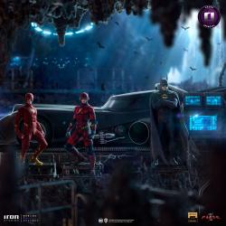 DC Comics Estatua Art Scale Deluxe 1/10 The Flash Movie Batmobile 31 cm Iron Studios