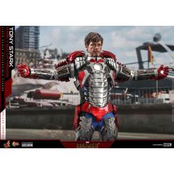 Iron Man 2 Figura Movie Masterpiece 1/6 Tony Stark (Mark V Suit Up Version) Deluxe 31 cm