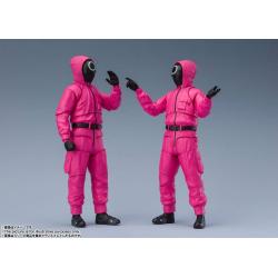 Squid Game S.H. Figuarts Action Masked Worker / Masked Manager 14 cm