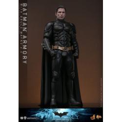 El caballero oscuro Figuras y Diorama Movie Masterpiece 1/6 Batman Armory with Bruce Wayne (2.0) 30 cm