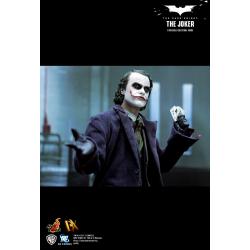 THE DARK KNIGHT THE JOKER 1/6TH SCALE COLLECTIBLE FIGURE