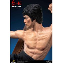 Bruce Lee Estatua de resina  con patada voladora 32CM star ace