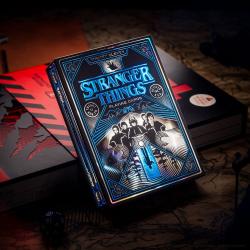 Stranger Things Baraja de cartas Box Set (4 barajas) Theory11