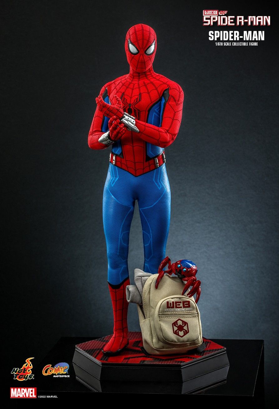 ToysTNT - Disneyland W.E.B. of SpiderMan Hot Toys Exclusive AVENGERS CAMPUS