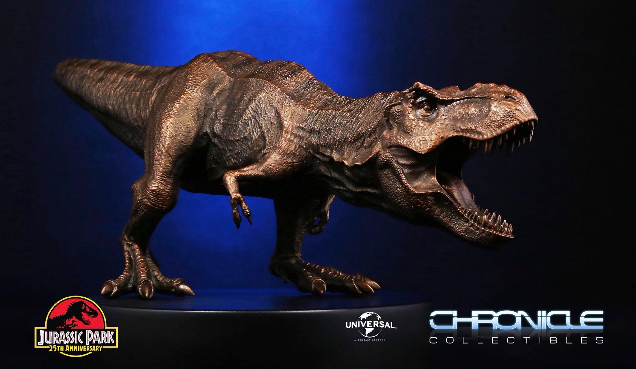 Jurassic World T Rex Statue