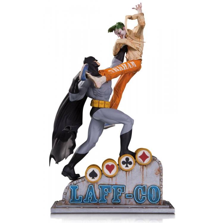 DC Comics Statue Batman vs The Joker Laff-Co Battle 34 cm