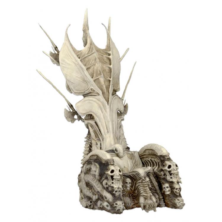 Predator Diorama Bone Throne 35 cm