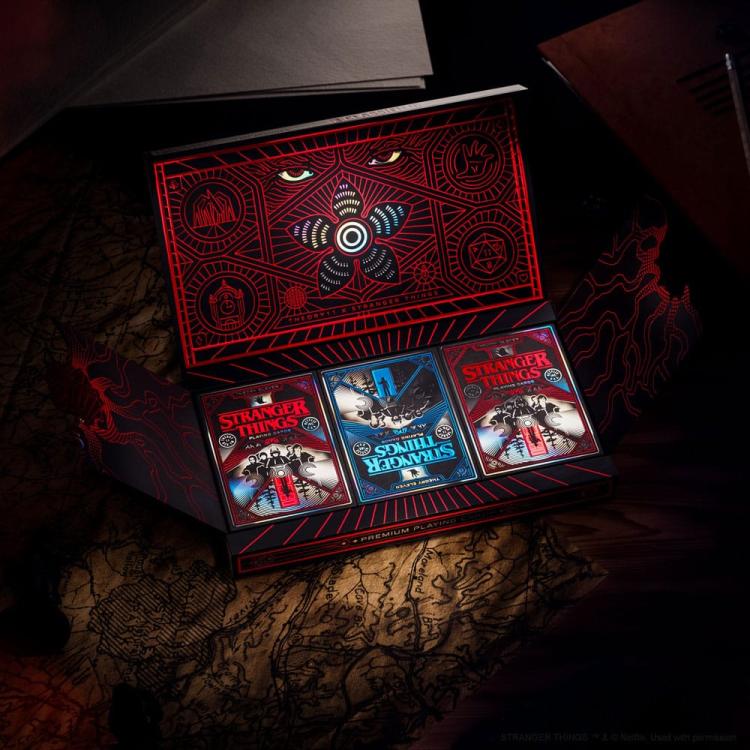 Stranger Things Baraja de cartas Box Set (4 barajas) Theory11