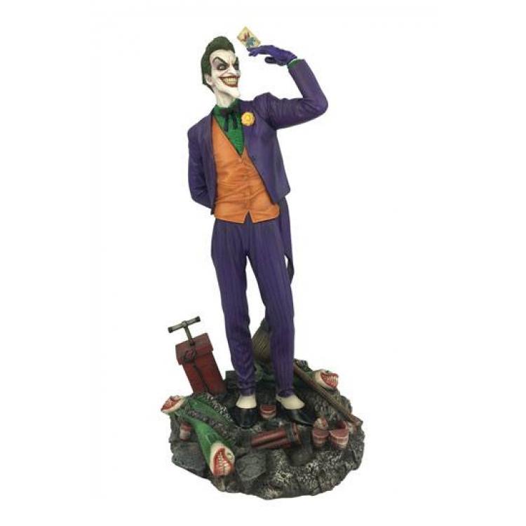 DC Comic Gallery Diorama The Joker 23 cm