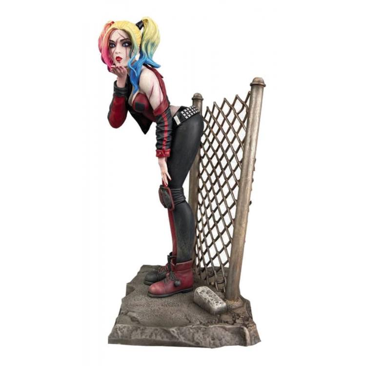 DC Comic Gallery Estatua PVC DCeased Harley Quinn 20 cm